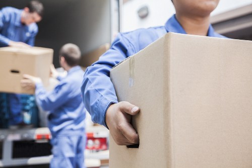 Customer complaint review for a man with van service
