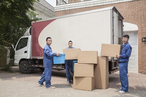 Moving truck service for Brentford home relocations