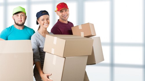 Practical removal support for small home moves
